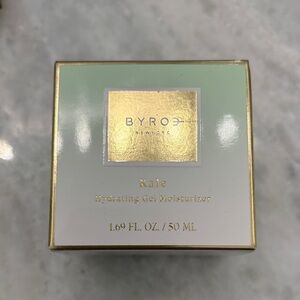 BYROE Kale Hydrating Gel Moisturizer - Gold and Cream